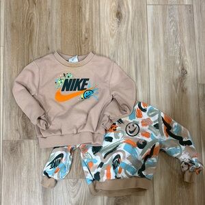 Nike Kids' Tan and Multicolor Sweatshirt Set